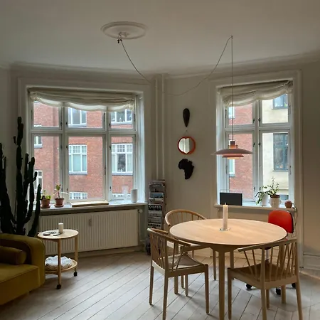Apartament 400 M From Metro Modern Cozy *